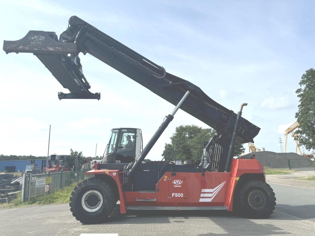 CVS Ferrari F500RS3 Reach-Stacker pour container plein www.hinrichs-forklifts.com