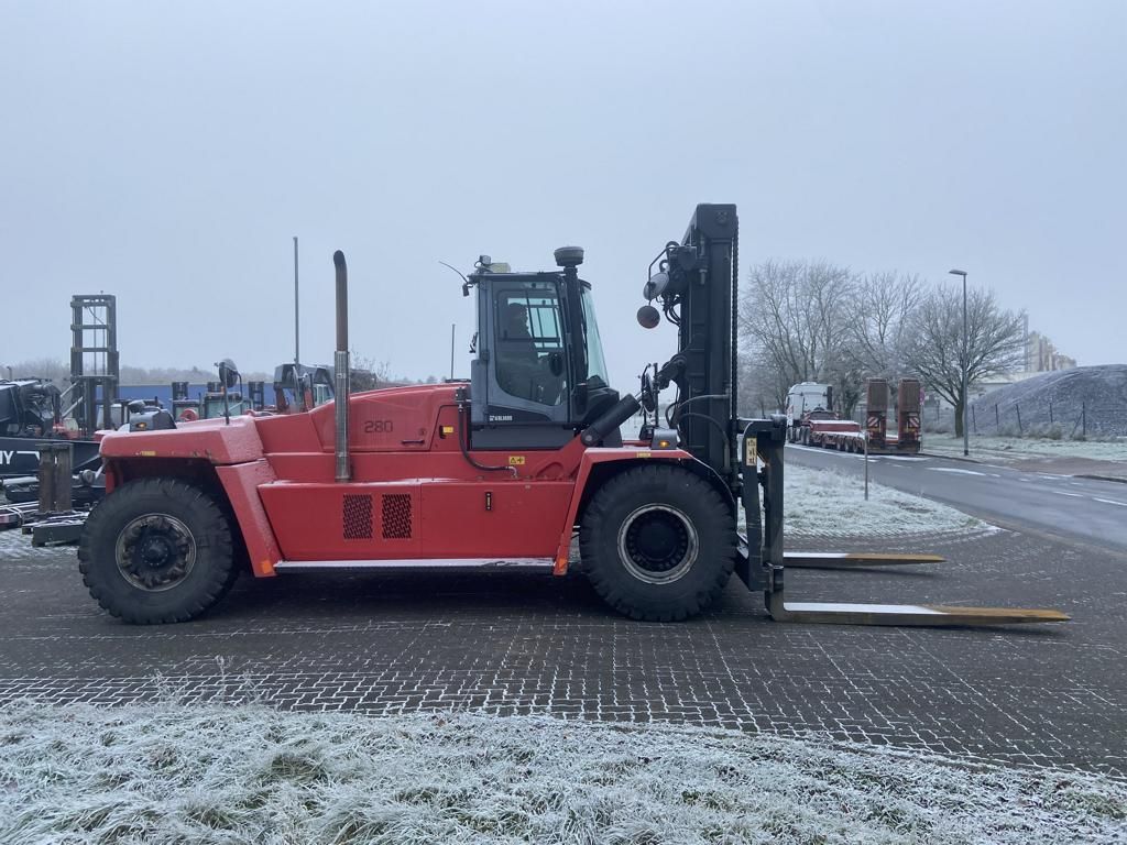 Kalmar-DCG300-12LB-Тяжелый вилочный погрузчик - Дизель