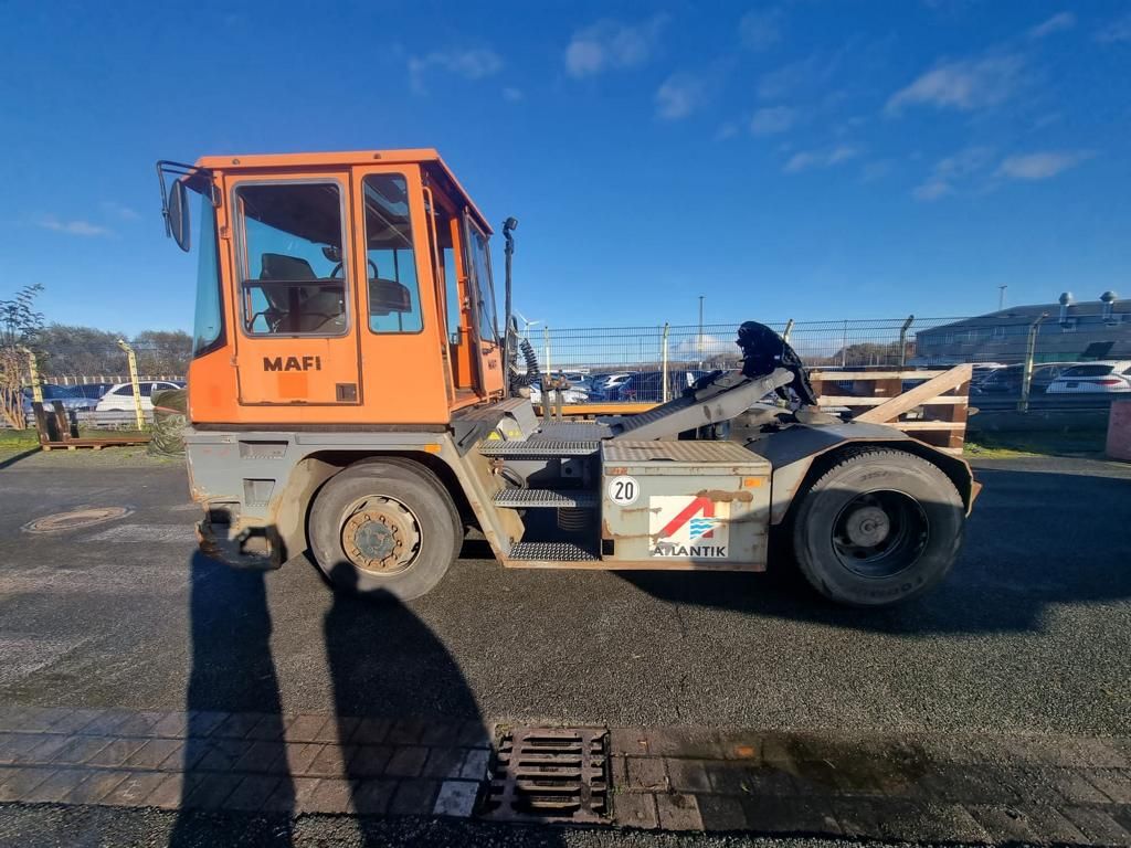 MAFI MT36 4x4DL Terminaltraktor www.hinrichs-forklifts.com