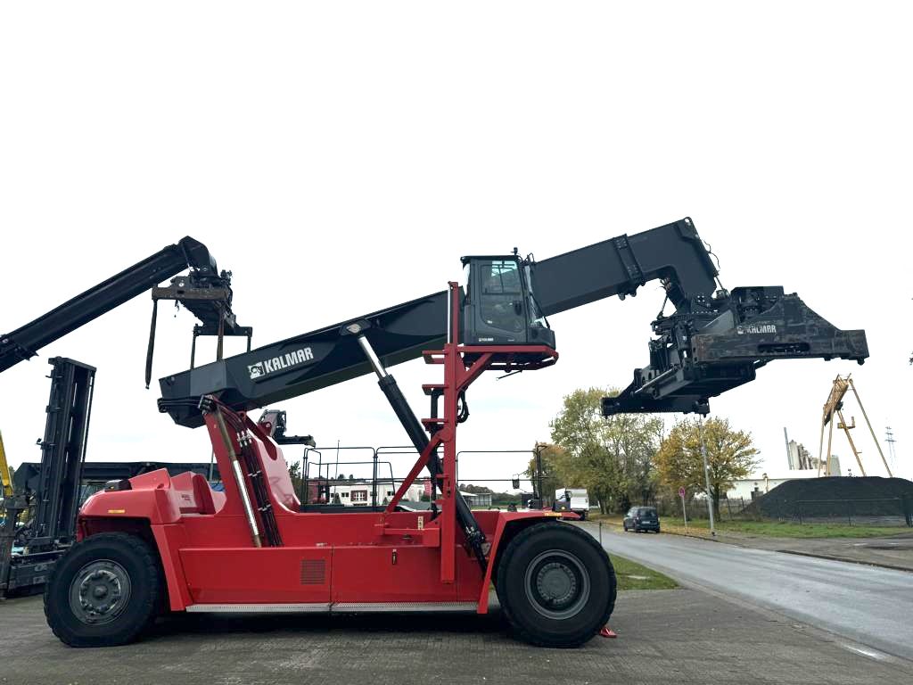 Kalmar-DRG450-70S5XS-Vollcontainer Reachstacker