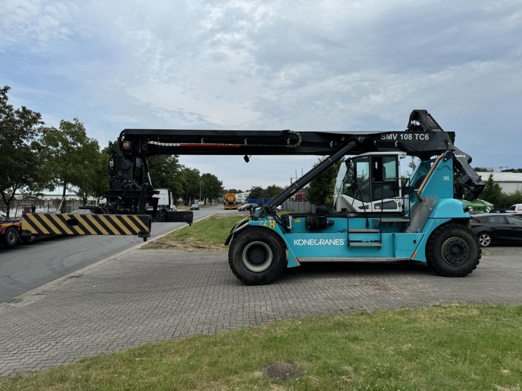 SMV SC108TC6 Vuoto contenitore Reachstacker www.hinrichs-forklifts.com