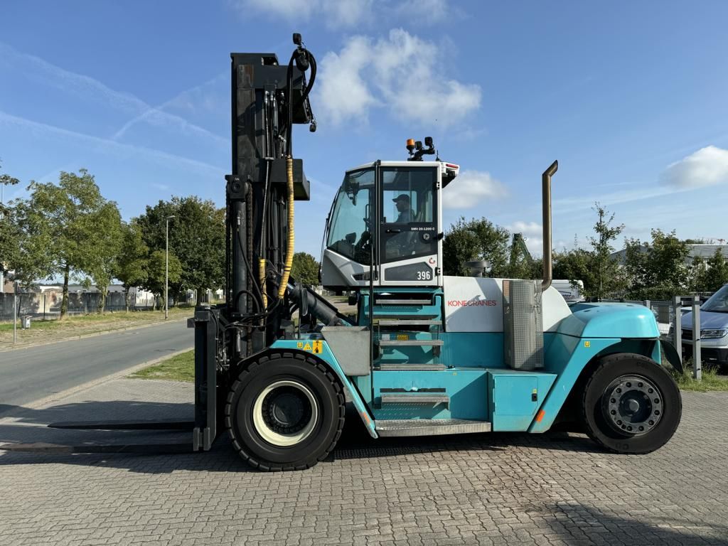 SMV 20-1200C Empty Container Handler www.hinrichs-forklifts.com