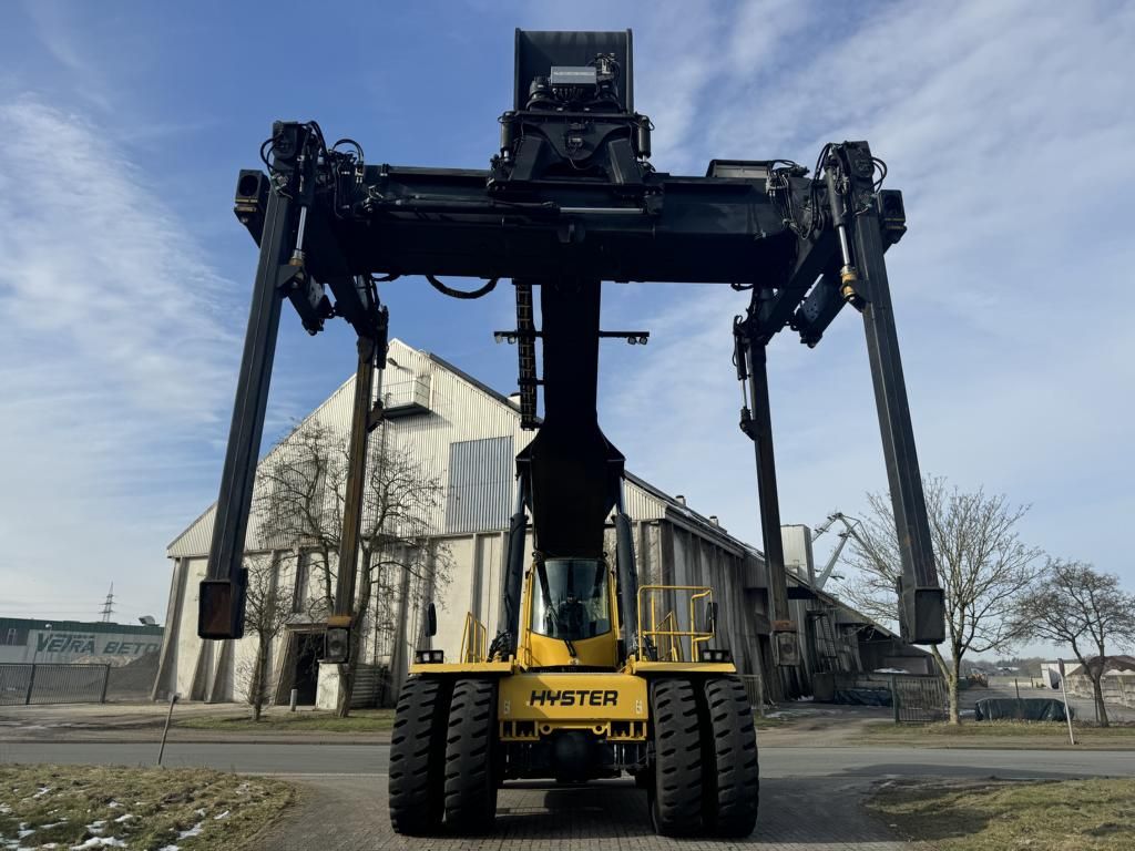 Hyster RS4633IH Full-container reach stacker 