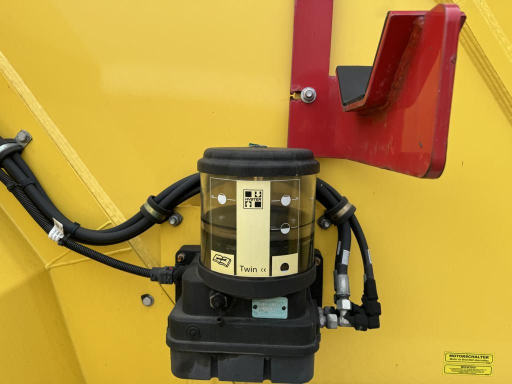 Hyster RS46-33XD-62 Full-container reach stacker 