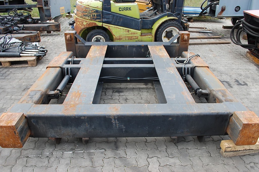 *Sonstige Spreader DT05 40` Head-Spreader www.hinrichs-forklifts.com