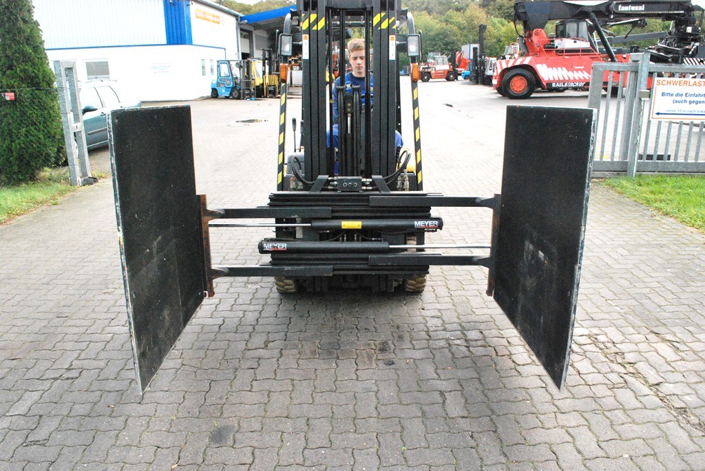 Meyer 3-0403K Pinza para caja de cartn www.hinrichs-forklifts.com