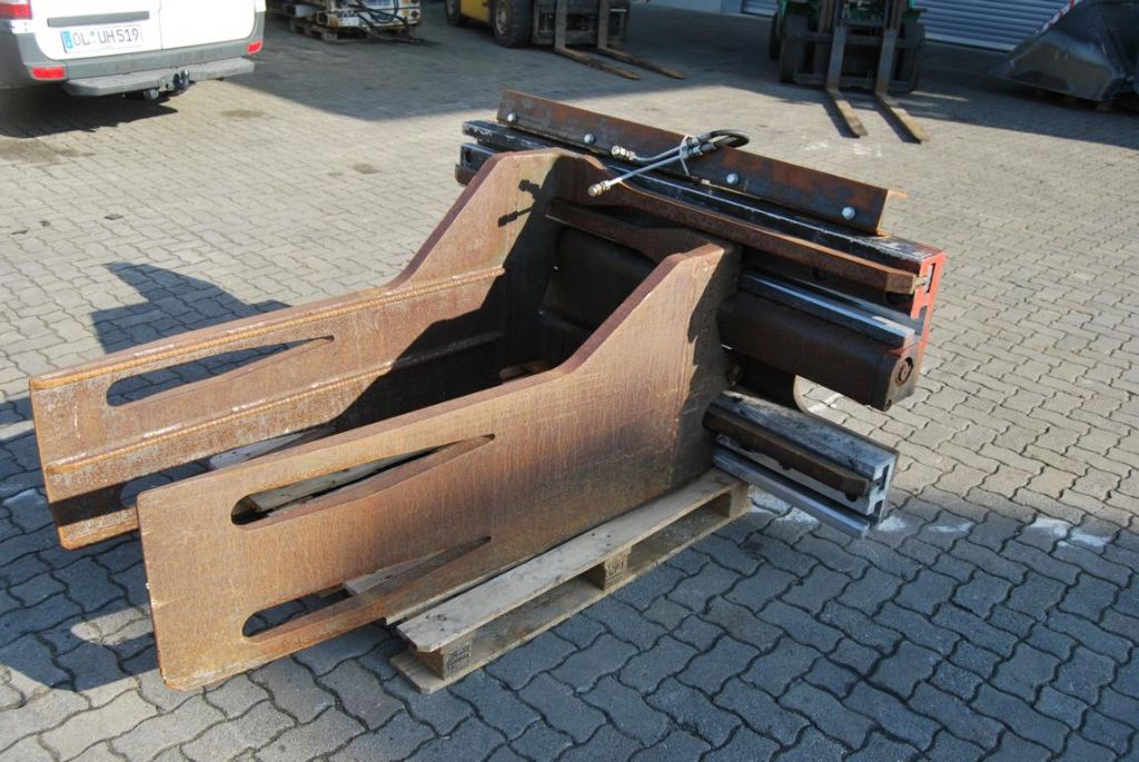 Cascade 80D-PC763B Pinza per balle www.hinrichs-forklifts.com