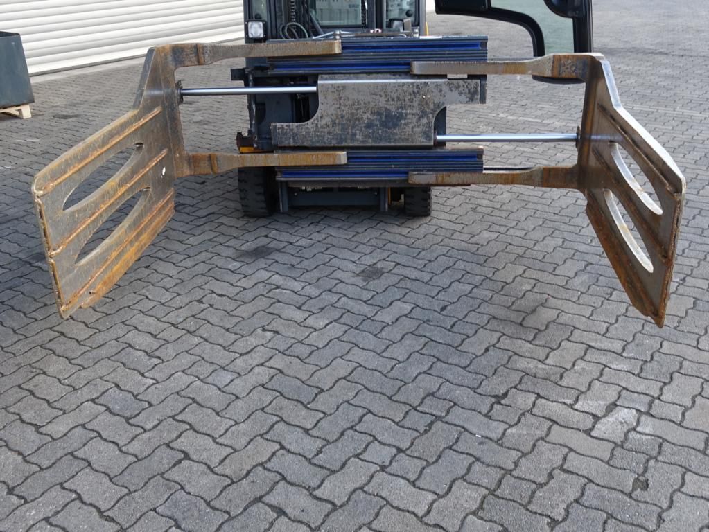 Cascade 52G-WCB233 Pinza per balle www.hinrichs-forklifts.com