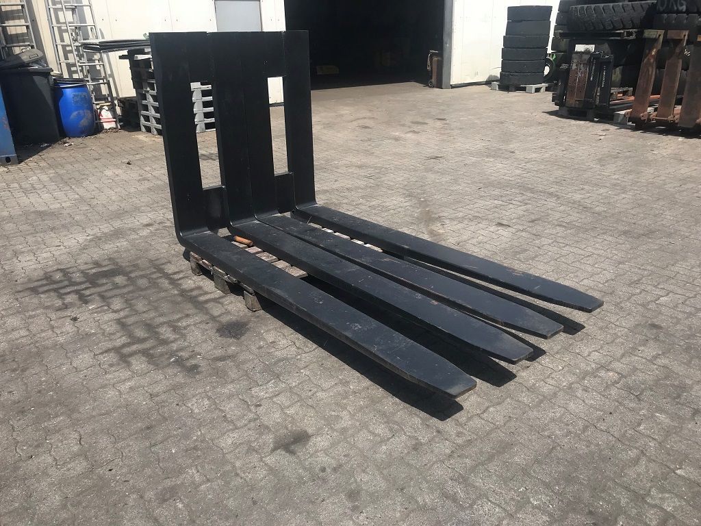 Vetter 18.000kg @1200mm  Gabeln www.hinrichs-forklifts.com