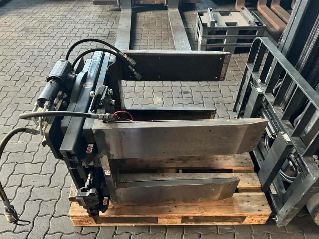 Cascade 28G-TAL-IIA-75341RO Drehgabelklammer www.hinrichs-forklifts.com