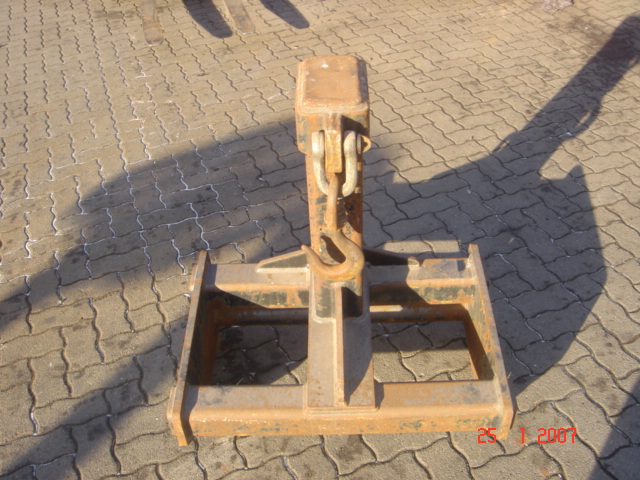 Fltzinger Kranarm LH-M Brazo de la gra www.hinrichs-forklifts.com