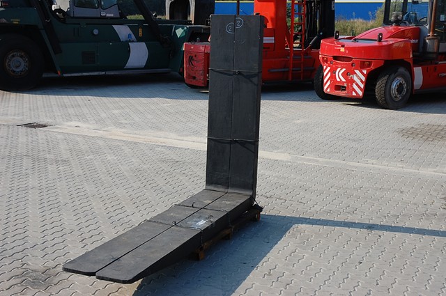  Gabeln Gabeln www.hinrichs-forklifts.com