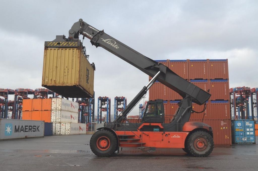 Linde C4535TL Empty Container Reachstacker www.hinrichs-forklifts.com