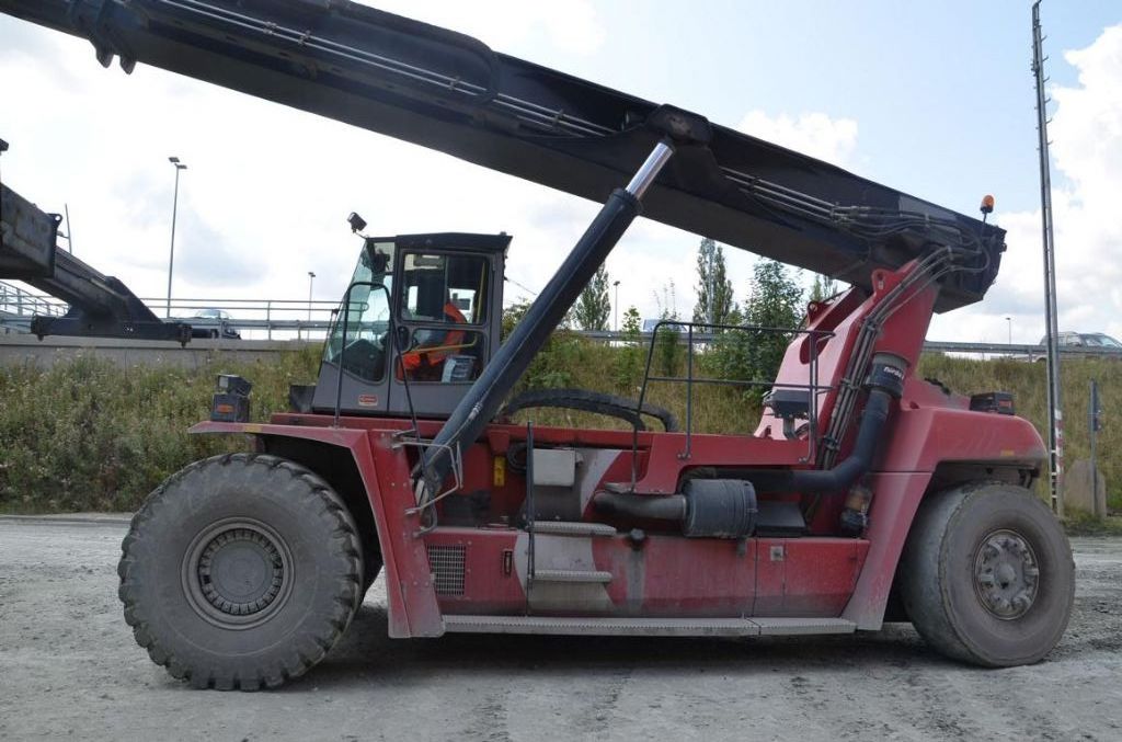 Reach-Stacker portacontenedores lleno-Kalmar-DRF450-60-S5