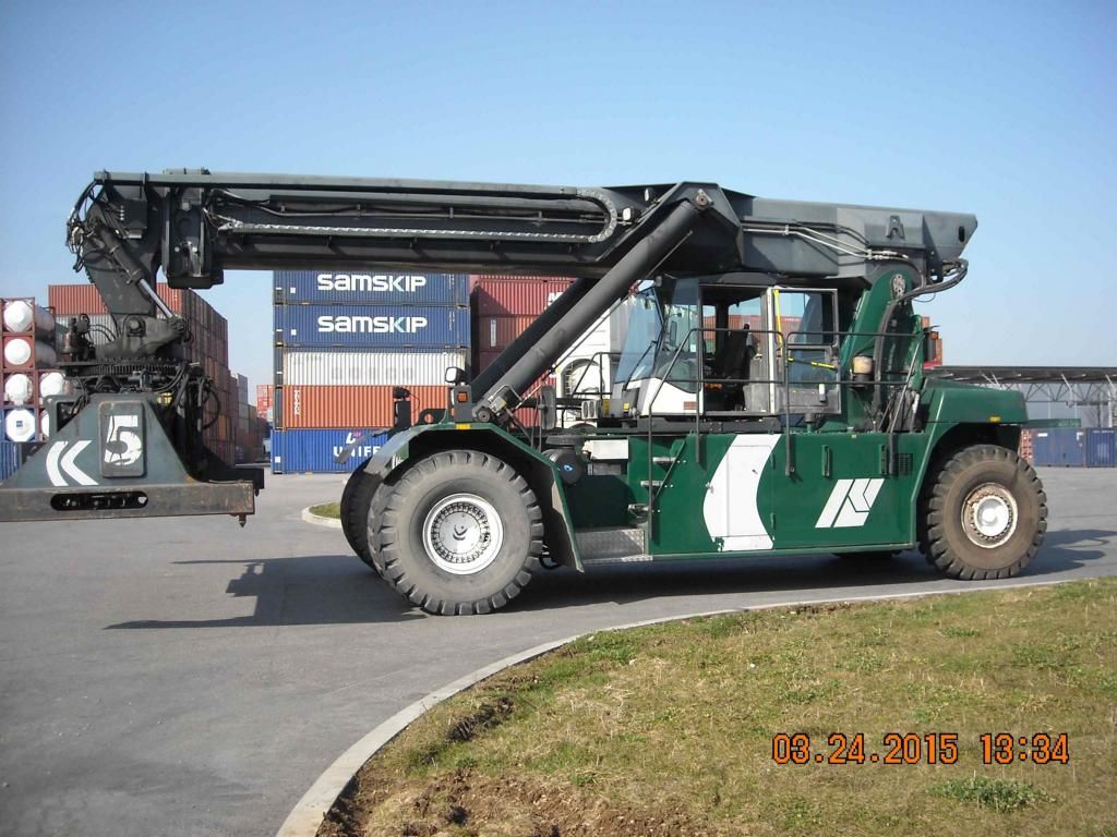 Voll Container Reachstacker-Kalmar-DRS4531S5