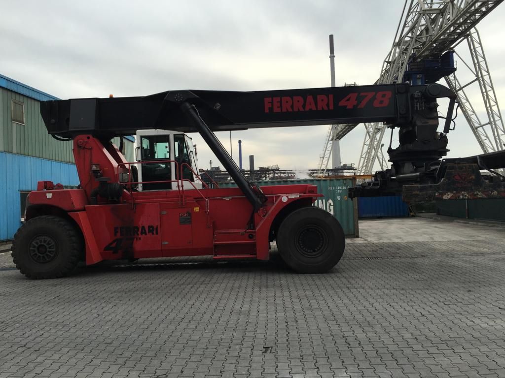 Reach-Stacker-CVS Ferrari-F478.5