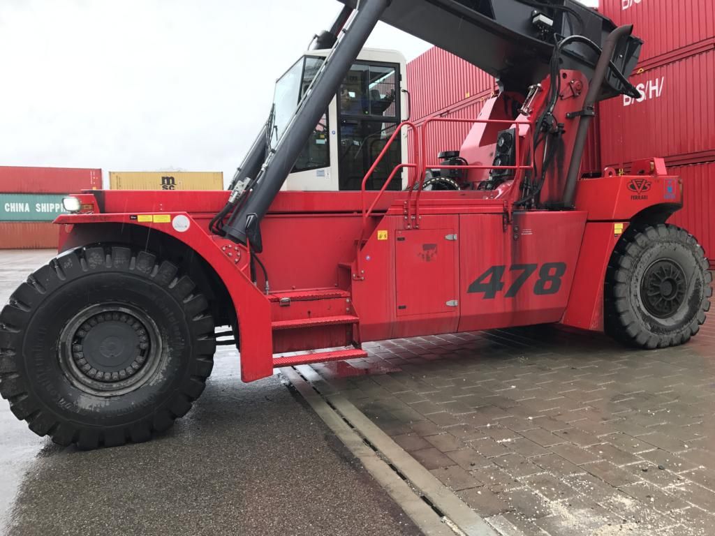 CVS Ferrari F478 Vollcontainer Reachstacker www.hinrichs-forklifts.com