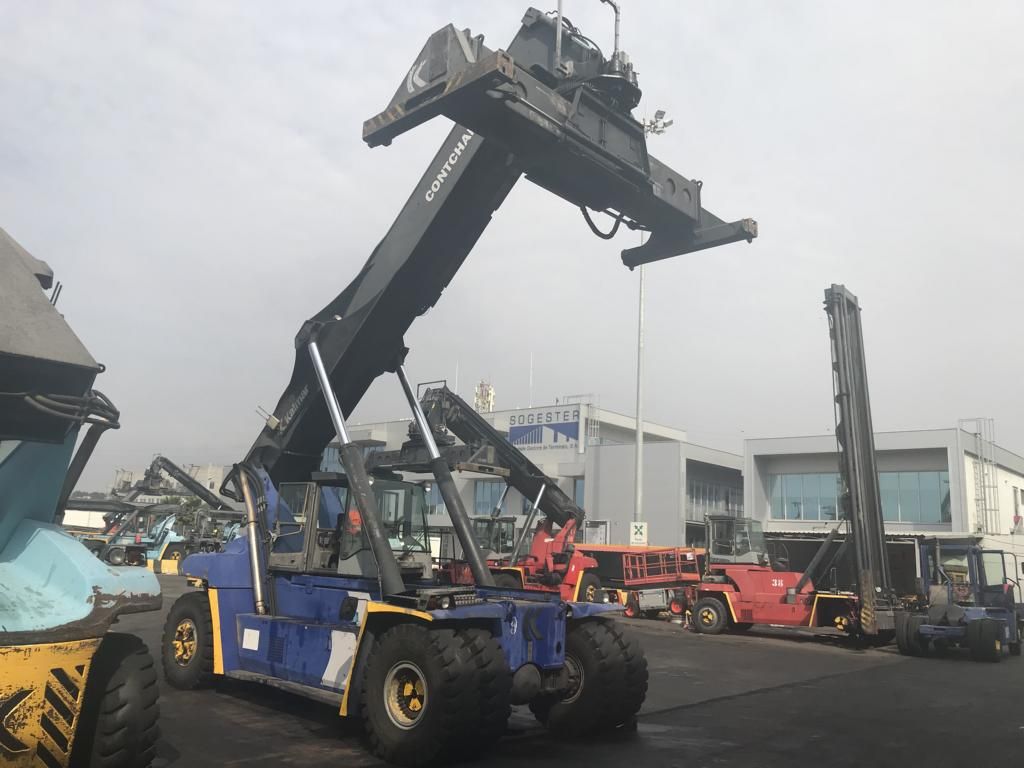 Reach-Stacker porte-conteneur plein-Kalmar-DRF450-60S5