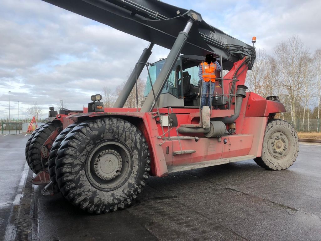 Kalmar DRF450-65S5XS Vollcontainer Reachstacker www.hinrichs-forklifts.com