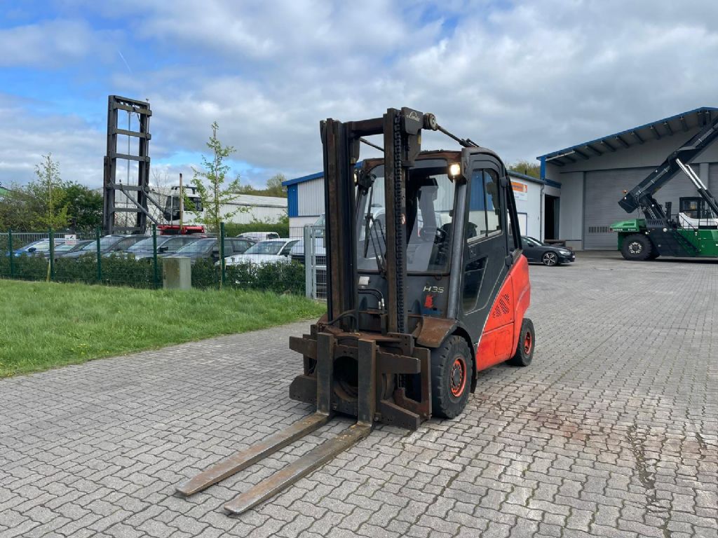 Linde-H35D-Diesel Forklift