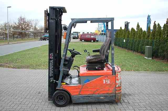 Toyota 5FBE15 FSV Elektro 3 Rad-Stapler www.hinrichs-forklifts.com