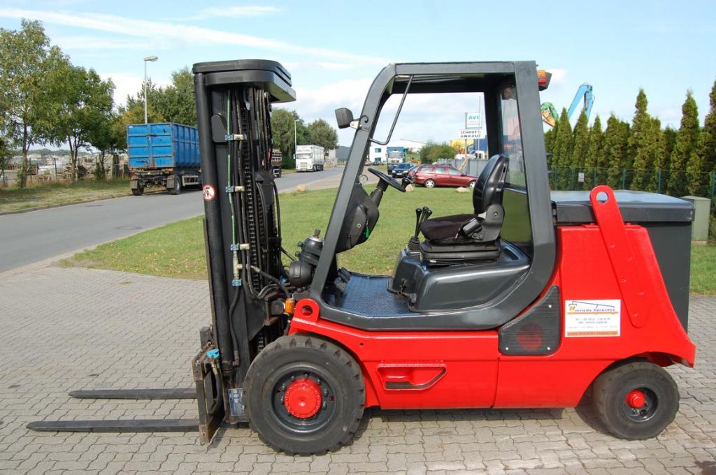 Linde E40P-02 Electric 4-wheel forklift www.hinrichs-forklifts.com