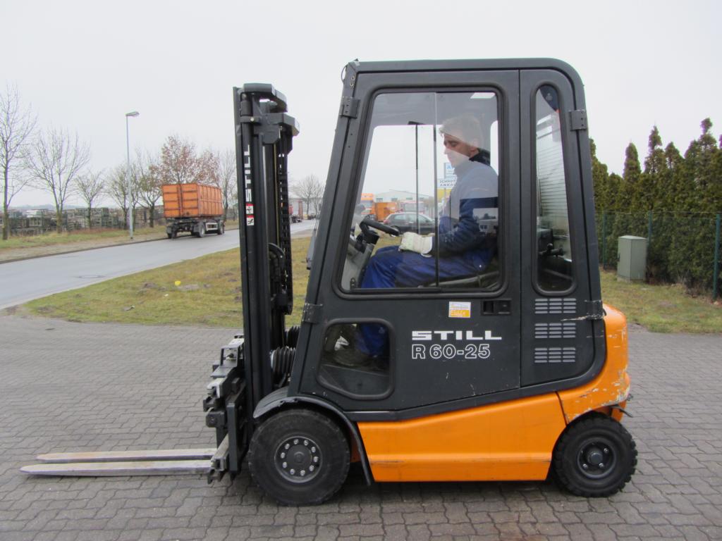 Still R60-25 Elctrica de 4 ruedas www.hinrichs-forklifts.com