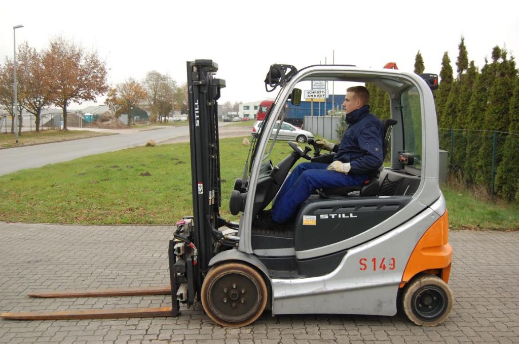 Still RX60-25 Elektro 4 Rad-Stapler www.hinrichs-forklifts.com