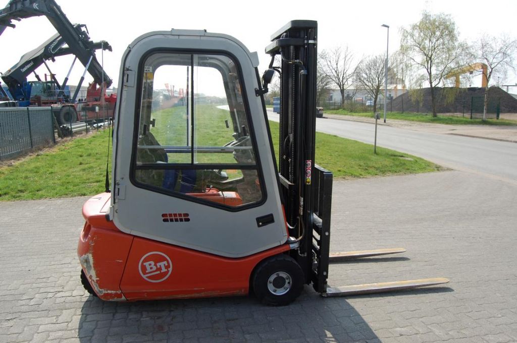 BT CBE16T Elctrica de 3 ruedas www.hinrichs-forklifts.com