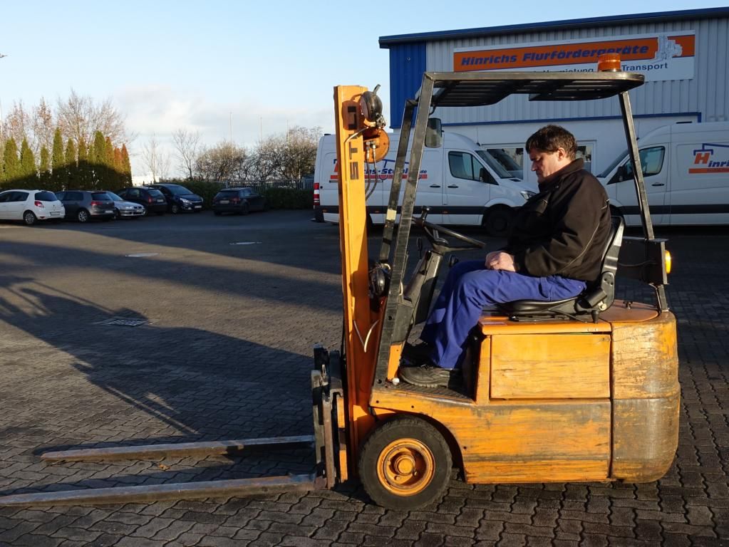 Still EFG1.5/5004 Electric 3-wheel forklift www.hinrichs-forklifts.com