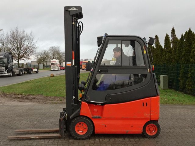 Linde E20/600 Electric 4-wheel forklift www.hinrichs-forklifts.com