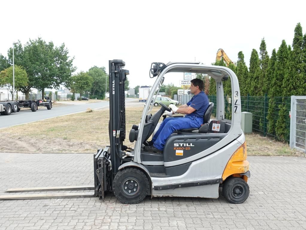 Still RX60-25 Electric 4-wheel forklift www.hinrichs-forklifts.com