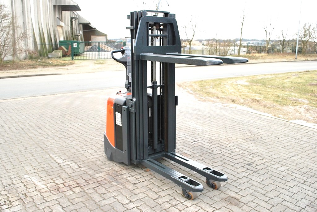 BT SPE125L Gerbeur  www.hinrichs-forklifts.com