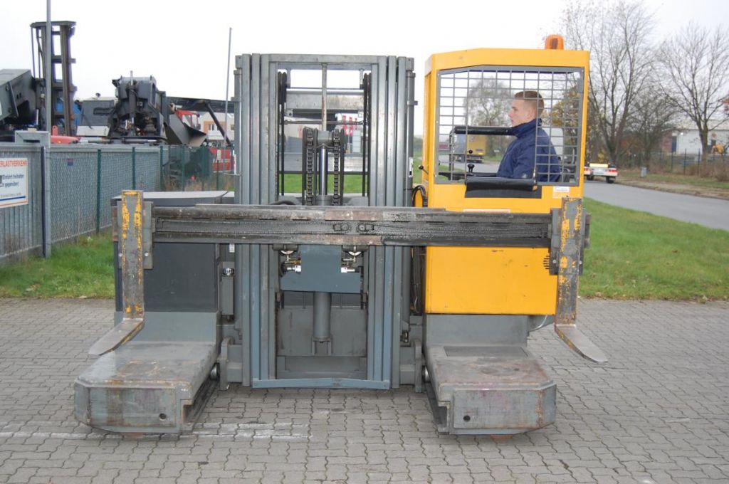 Baumann EVS20/08-78/45TPLK Chariot latral quadri-directionnel www.hinrichs-forklifts.com