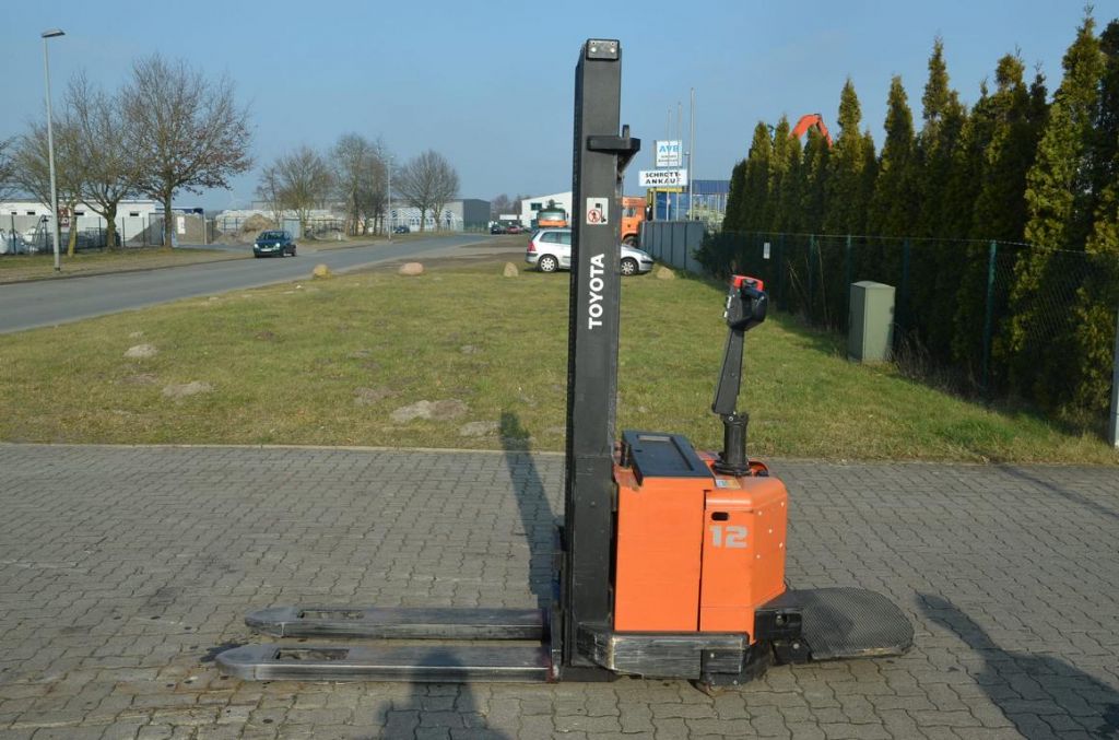 Storage forklifts-Toyota-SM12F/1