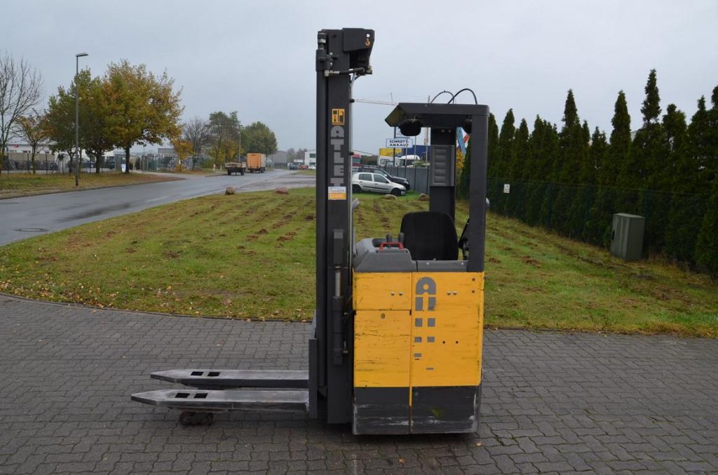 Atlet XSN160SD Schubmaststapler www.hinrichs-forklifts.com