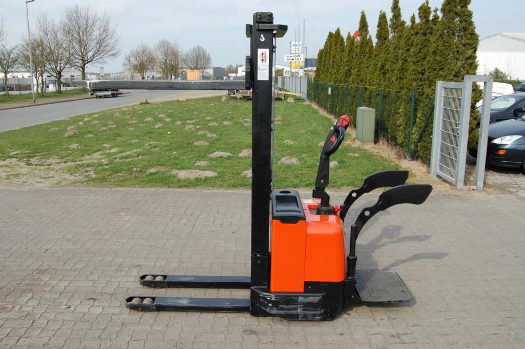 Storage forklifts-InTrac-CS1232FFL