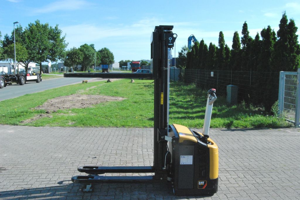 Carrello da magazzino-Caterpillar-NSP16NI