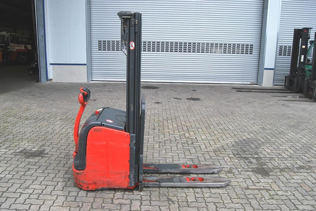 Storage forklifts-Linde-L14