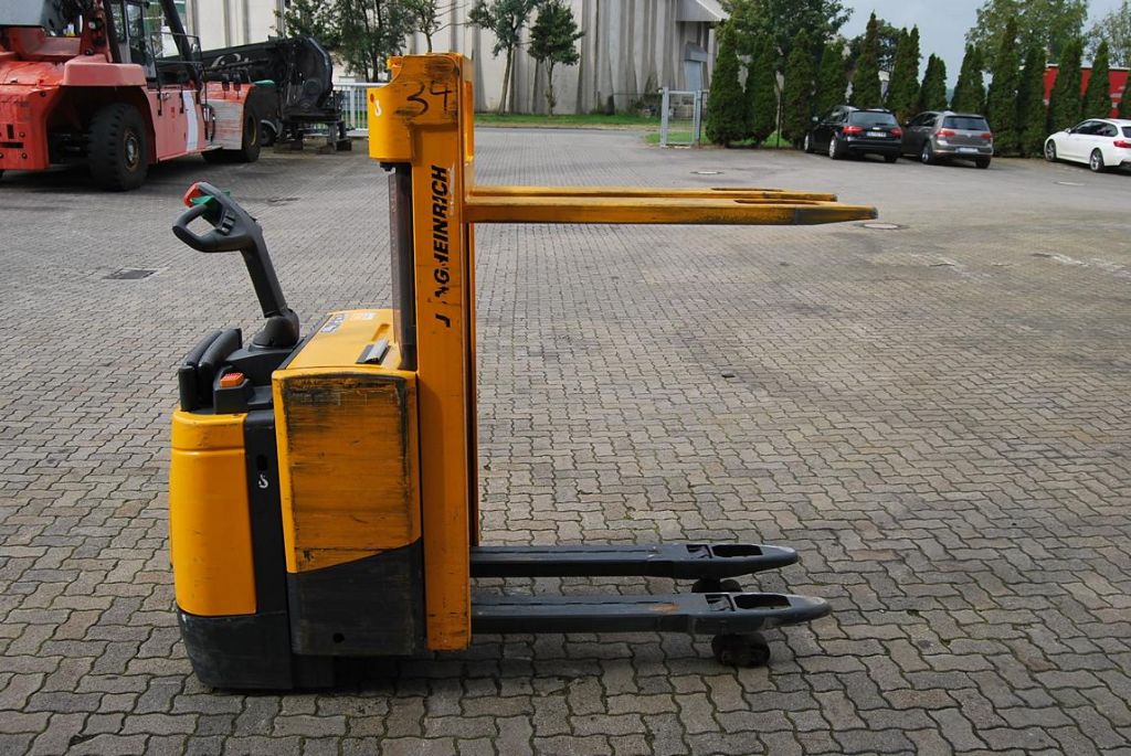 Jungheinrich ERC Z 14 Mquinas con timn www.hinrichs-forklifts.com