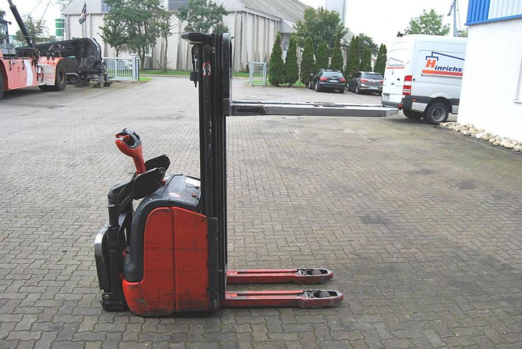 Storage forklifts-Linde-L14AP