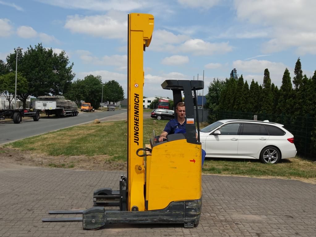 Reach Truck-Jungheinrich-ETV216