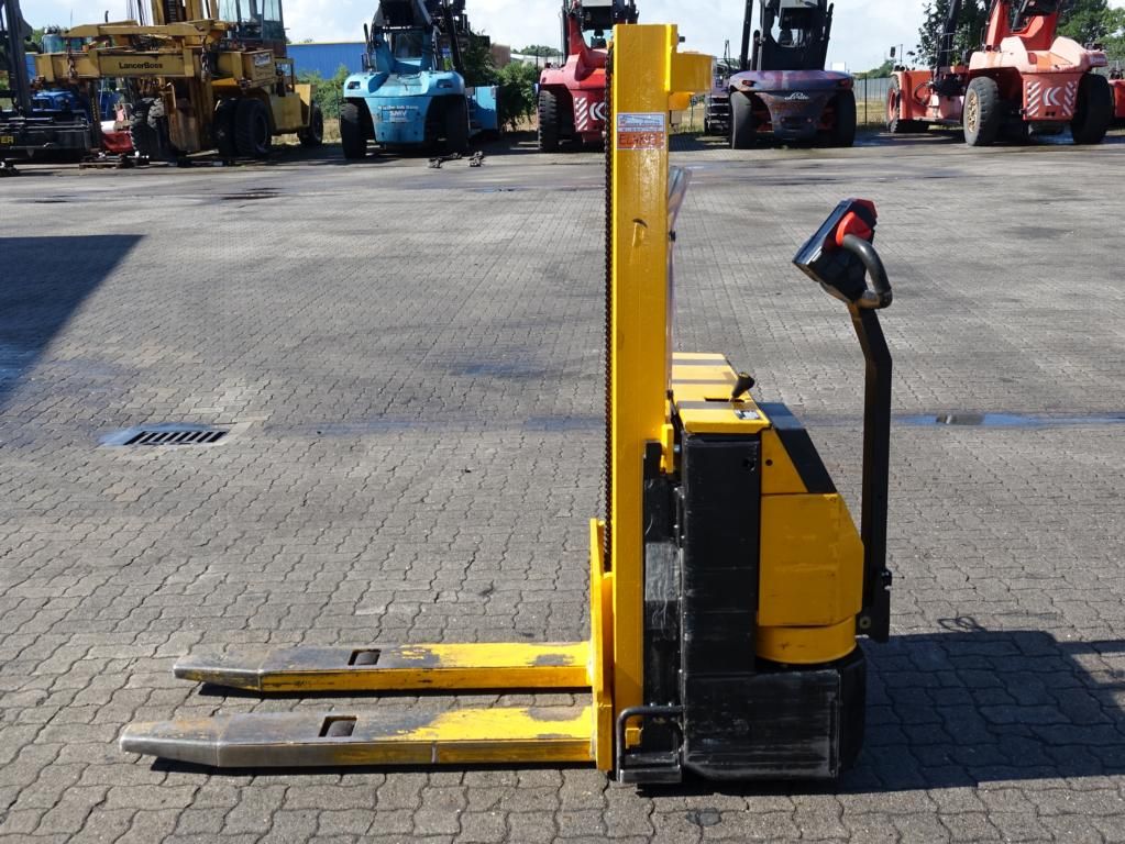 Storage forklifts-Jungheinrich-EJC-L 10G