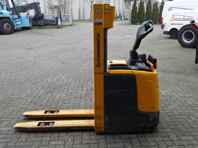 Jungheinrich ERC212 Mquinas con timn www.hinrichs-forklifts.com