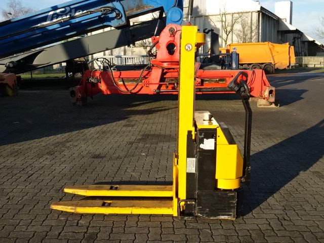 Jungheinrich EJC1-L Mquinas con timn www.hinrichs-forklifts.com