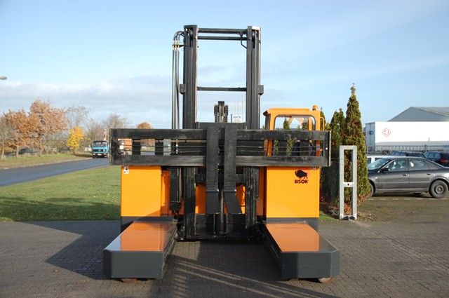 Bison 5004-4 Chariot latral quadri-directionnel www.hinrichs-forklifts.com