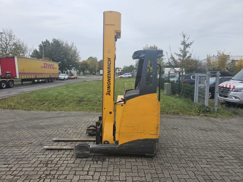 Schubmaststapler-Jungheinrich-ETV214 (UVV)