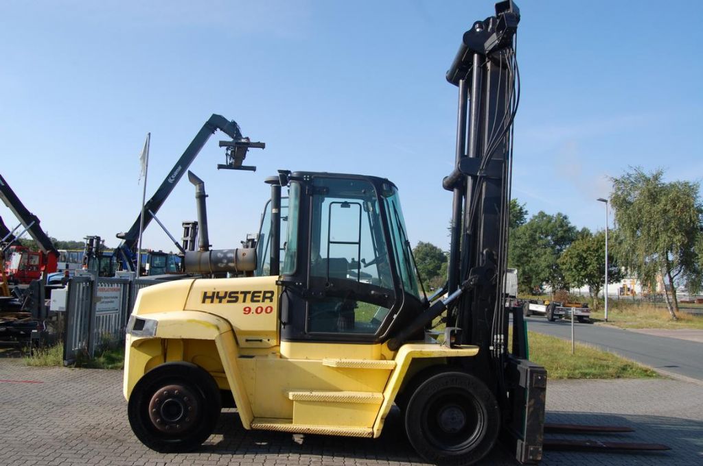 Hyster H9.00XMG GLP www.hinrichs-forklifts.com