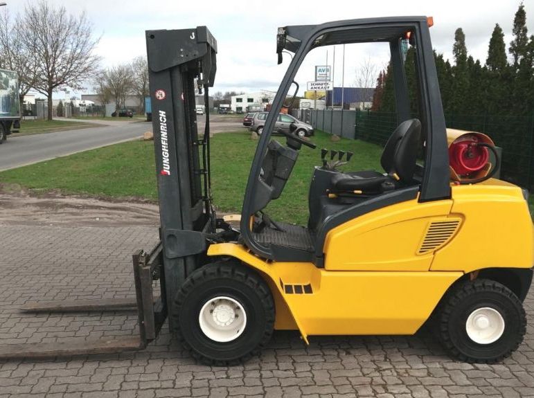 Jungheinrich TFG30BK GLP www.hinrichs-forklifts.com