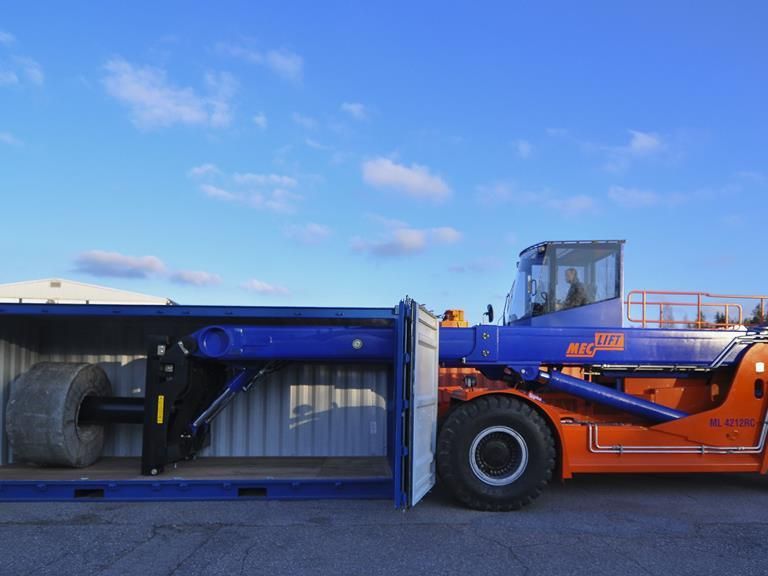 Meclift ML4212RC Full-container reach stacker www.hinrichs-forklifts.com